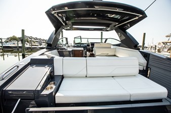 Cruisers Yachts 38 GLS-OB SB 14 2024 Cruisers Yachts 38 GLS-OB SB 15