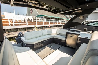 Cruisers Yachts 38 GLS-OB SB 17 2024 Cruisers Yachts 38 GLS-OB SB 18