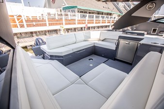 Cruisers Yachts 38 GLS-OB SB 20 2024 Cruisers Yachts 38 GLS-OB SB 21