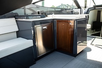 Cruisers Yachts 38 GLS-OB SB 21 2024 Cruisers Yachts 38 GLS-OB SB 22