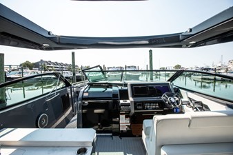 Cruisers Yachts 38 GLS-OB SB 32 2024 Cruisers Yachts 38 GLS-OB SB 33