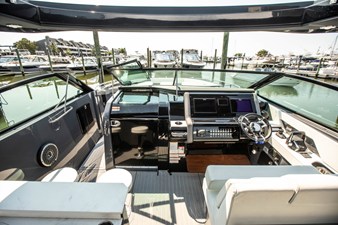 Cruisers Yachts 38 GLS-OB SB 34 2024 Cruisers Yachts 38 GLS-OB SB 35