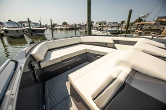 Cruisers Yachts 38 GLS-OB SB 70 2024 Cruisers Yachts 38 GLS-OB SB 71