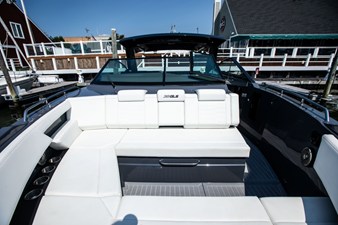 Cruisers Yachts 38 GLS-OB SB 79 2024 Cruisers Yachts 38 GLS-OB SB 80
