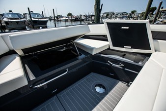 Cruisers Yachts 38 GLS-OB SB 80 2024 Cruisers Yachts 38 GLS-OB SB 81