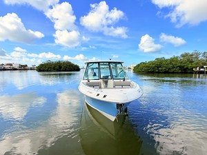 Boston Whaler 330 Vantage 8 2027 Boston Whaler 330 Vantage 9