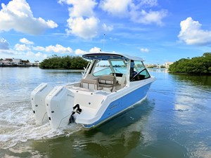 Boston Whaler 330 Vantage 15 2027 Boston Whaler 330 Vantage 16