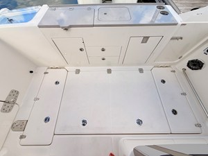 Boston Whaler 330 Vantage 29 2027 Boston Whaler 330 Vantage 30