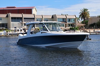 Boston Whaler 350 Realm 6 2027 Boston Whaler 350 Realm 7
