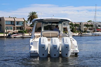 Boston Whaler 350 Realm 13 2027 Boston Whaler 350 Realm 14