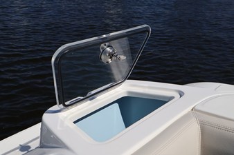 Boston Whaler 350 Realm 18 2027 Boston Whaler 350 Realm 19