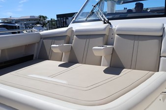 Boston Whaler 350 Realm 52 2027 Boston Whaler 350 Realm 53