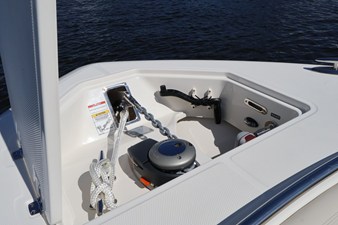 Boston Whaler 350 Realm 54 2027 Boston Whaler 350 Realm 55