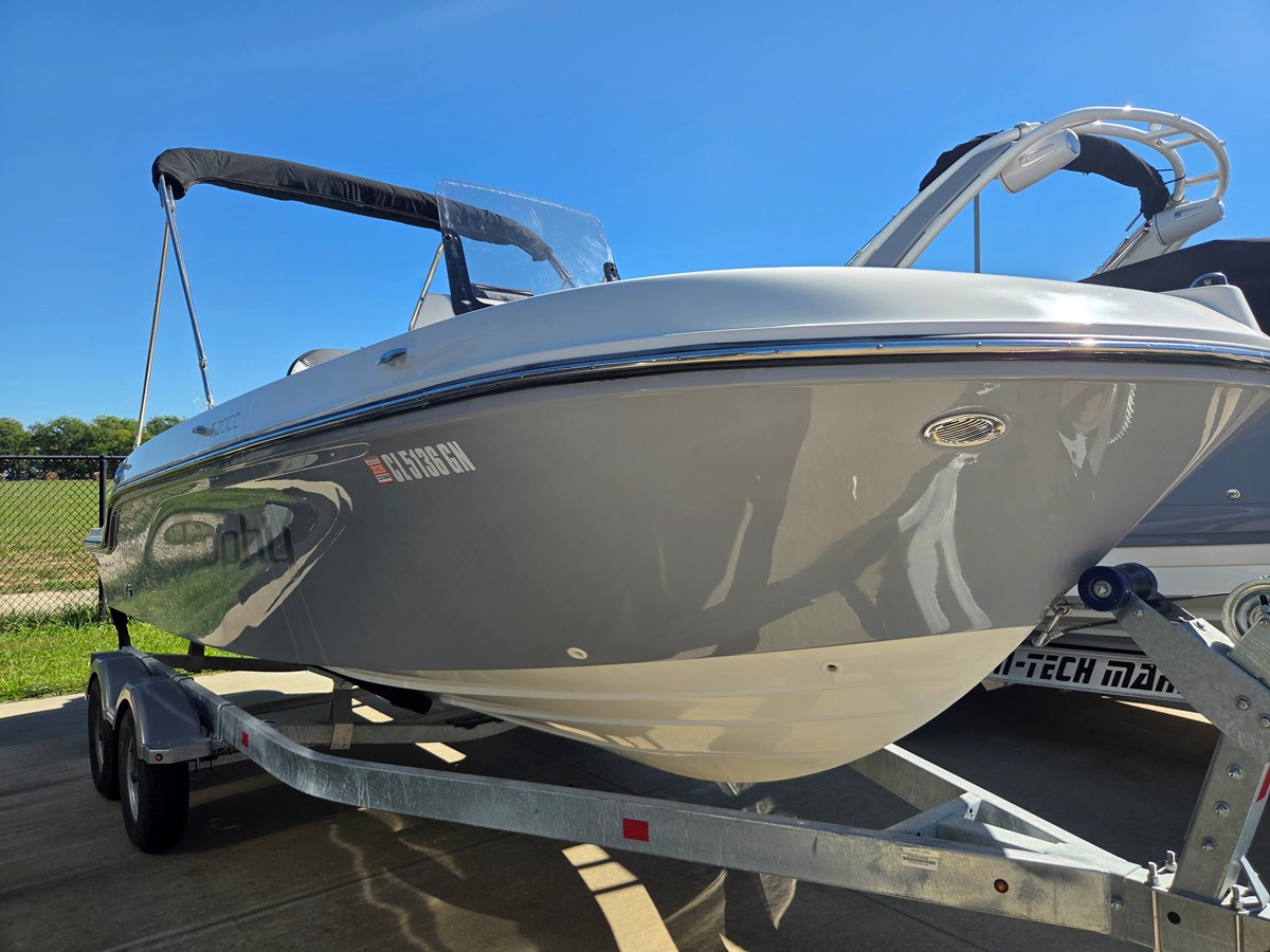 2023 Bayliner TROPHY T20CC 3