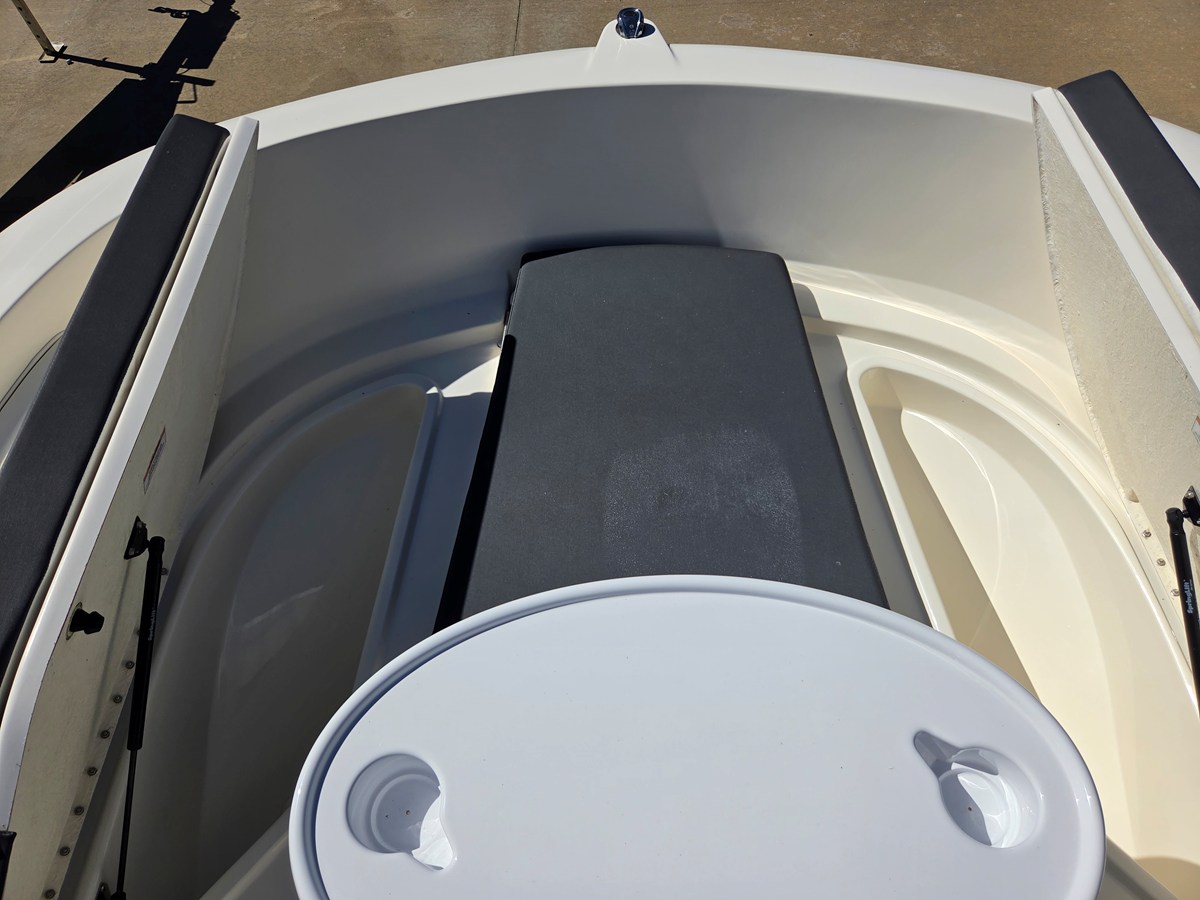 2023 Bayliner TROPHY T20CC 7