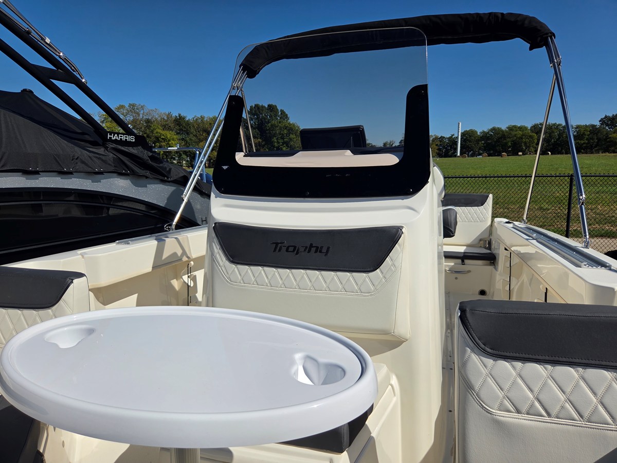 2023 Bayliner TROPHY T20CC 8