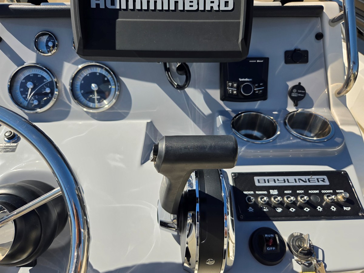 2023 Bayliner TROPHY T20CC 11