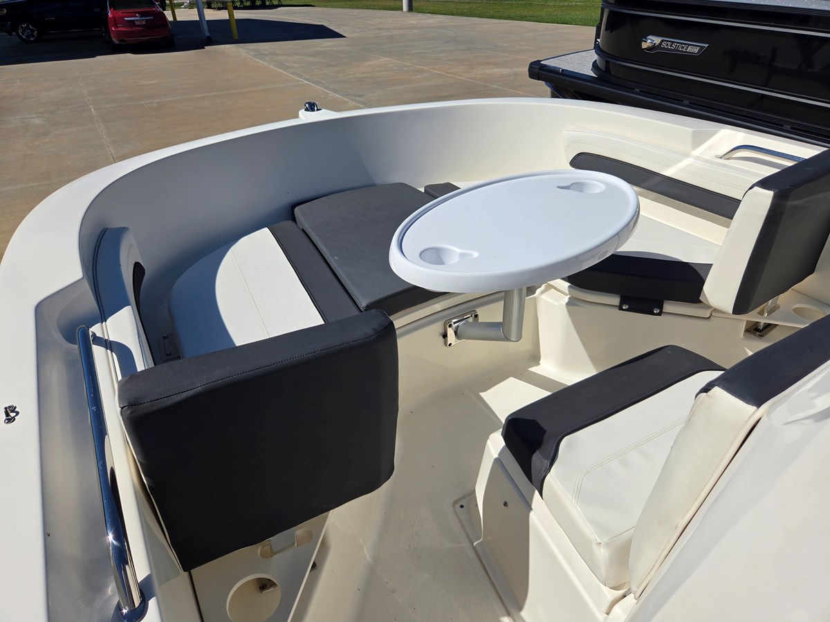 2023 Bayliner TROPHY T20CC 23