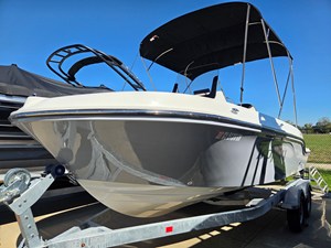 Bayliner TROPHY T20CC 1 2023 Bayliner TROPHY T20CC 2