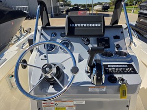 2023 Bayliner TROPHY T20CC 21