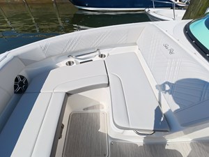 2026 Sea Ray SDX 250 Outboard 33