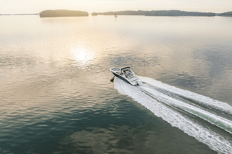 2026 Sea Ray SDX 250 Outboard 38