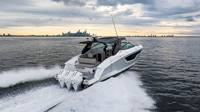 Cruisers Yachts 38 GLS OB 2 2024 Cruisers Yachts 38 GLS OB 3