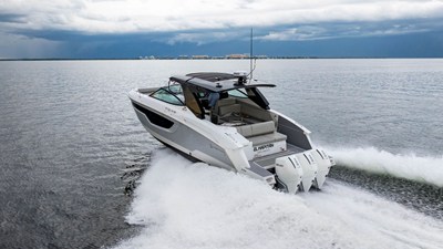 Cruisers Yachts 38 GLS OB 5 2024 Cruisers Yachts 38 GLS OB 6