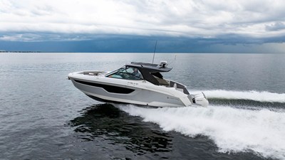 Cruisers Yachts 38 GLS OB 6 2024 Cruisers Yachts 38 GLS OB 7