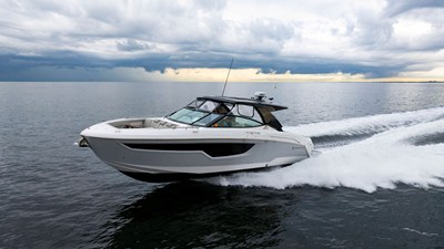 Cruisers Yachts 38 GLS OB 9 2024 Cruisers Yachts 38 GLS OB 10