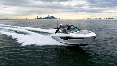 Cruisers Yachts 38 GLS OB 11 2024 Cruisers Yachts 38 GLS OB 12
