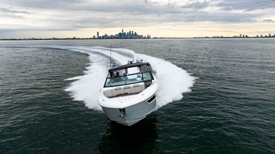 Cruisers Yachts 38 GLS OB 12 2024 Cruisers Yachts 38 GLS OB 13