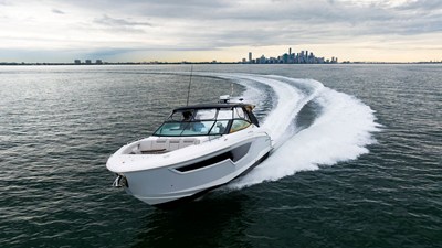 Cruisers Yachts 38 GLS OB 13 2024 Cruisers Yachts 38 GLS OB 14