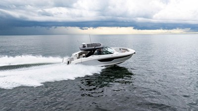 Cruisers Yachts 38 GLS OB 21 2024 Cruisers Yachts 38 GLS OB 22