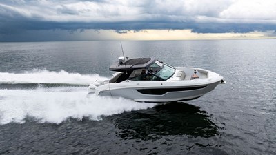Cruisers Yachts 38 GLS OB 22 2024 Cruisers Yachts 38 GLS OB 23