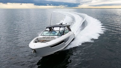 Cruisers Yachts 38 GLS OB 26 2024 Cruisers Yachts 38 GLS OB 27