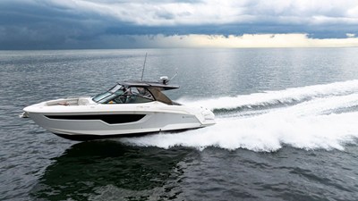 Cruisers Yachts 38 GLS OB 27 2024 Cruisers Yachts 38 GLS OB 28