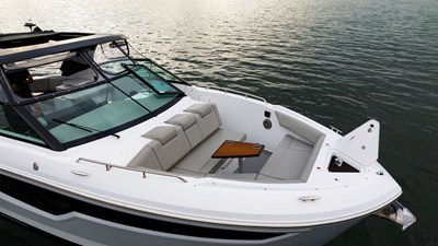 Cruisers Yachts 38 GLS OB 34 2024 Cruisers Yachts 38 GLS OB 35