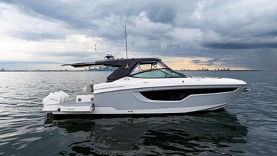 Cruisers Yachts 38 GLS OB 38 2024 Cruisers Yachts 38 GLS OB 39