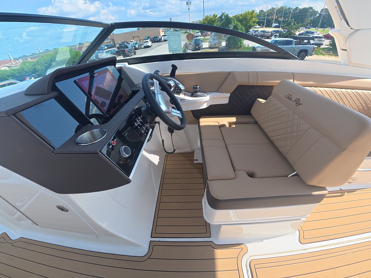 2027 Sea Ray SDX 290 Outboard 20