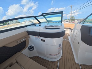 2027 Sea Ray SDX 290 Outboard 17