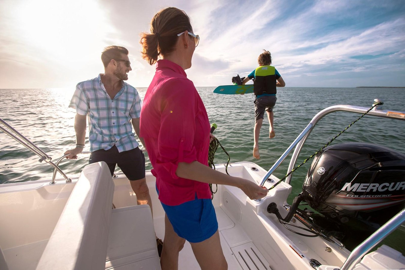 2027 Boston Whaler 170 Montauk 6