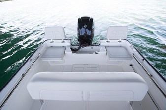 2027 Boston Whaler 170 Montauk 17