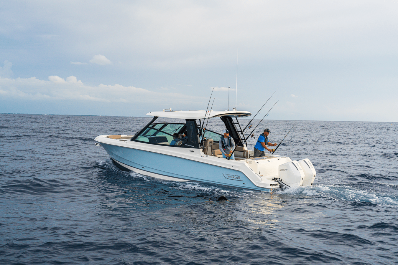 2027 Boston Whaler 330 Vantage 3