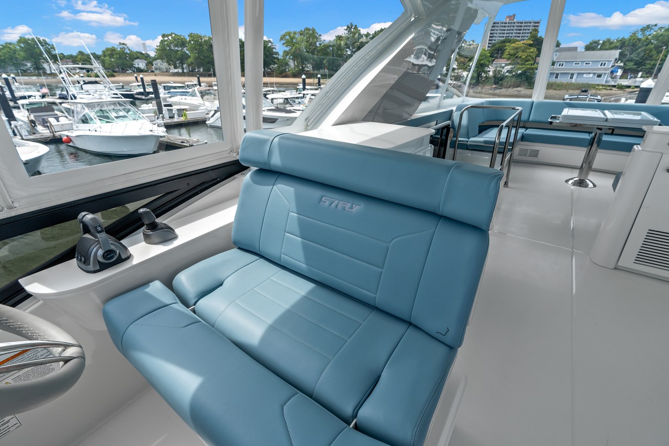 2026 Cruisers Yachts 57 FLY 66