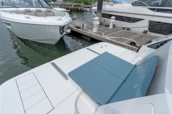 2026 Cruisers Yachts 57 FLY 8