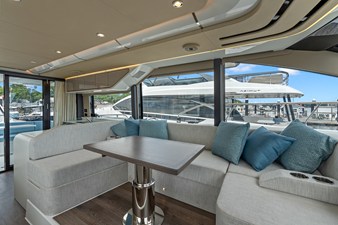 2026 Cruisers Yachts 57 FLY 19