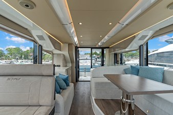 2026 Cruisers Yachts 57 FLY 20