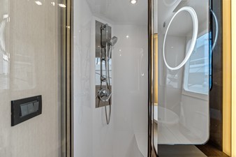 2026 Cruisers Yachts 57 FLY 51
