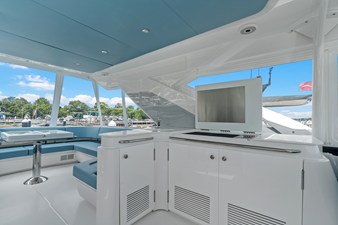 2026 Cruisers Yachts 57 FLY 60